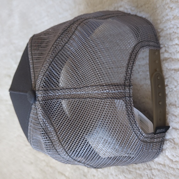 Goorin Bros Tiger Animal Farm Snapback Trucker Hat - Picture 4 of 6